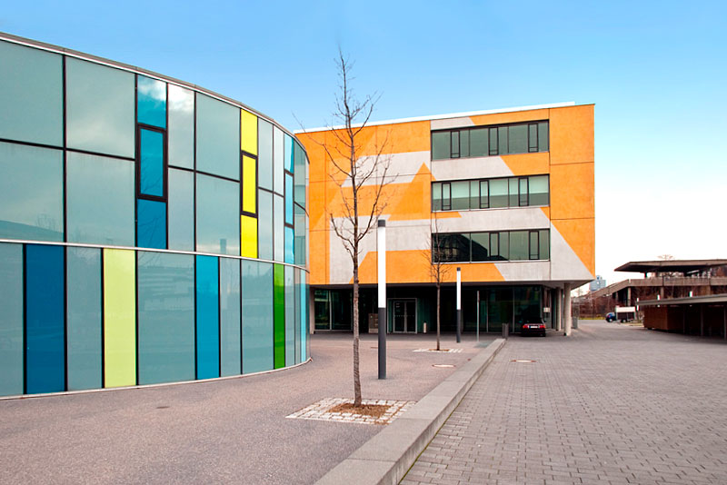 Centro educativo de formación terciaria y oficios en la Riesstrasse, Munich